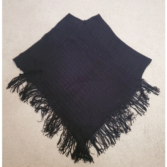Boho Black Fringe  Poncho - Picture 5 of 6